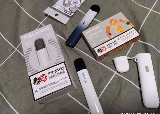 悦刻三代和五代对比哪个好