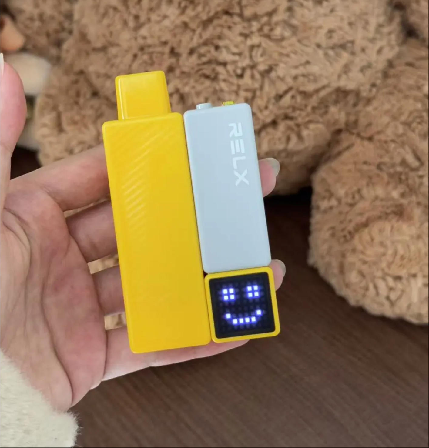 悦刻积木18000是真的吗？揭秘全新电子烟革命产品